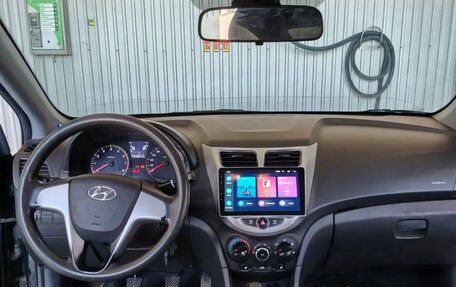 Hyundai Solaris II рестайлинг, 2013 год, 555 000 рублей, 12 фотография