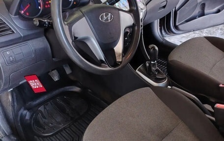 Hyundai Solaris II рестайлинг, 2013 год, 555 000 рублей, 7 фотография