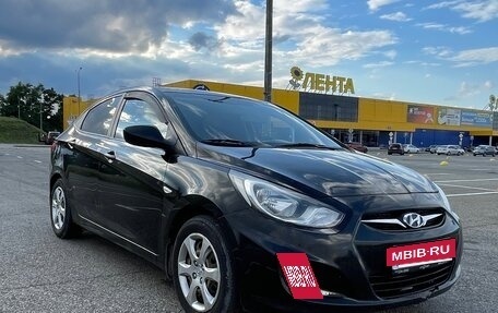 Hyundai Solaris II рестайлинг, 2013 год, 555 000 рублей, 2 фотография