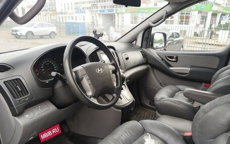 Hyundai Grand Starex Grand Starex I рестайлинг 2, 2010 год, 800 000 рублей, 12 фотография