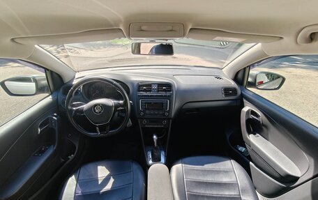 Volkswagen Polo VI (EU Market), 2017 год, 1 300 000 рублей, 30 фотография