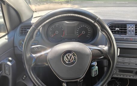 Volkswagen Polo VI (EU Market), 2017 год, 1 300 000 рублей, 31 фотография