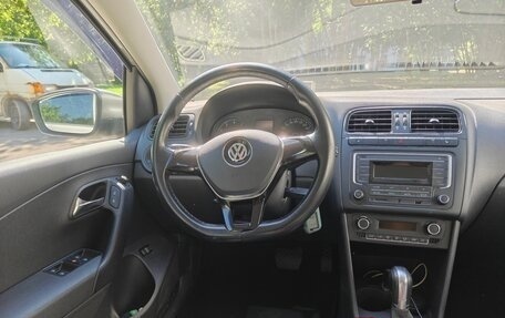 Volkswagen Polo VI (EU Market), 2017 год, 1 300 000 рублей, 29 фотография