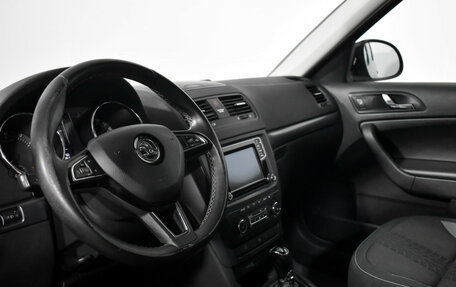 Skoda Yeti I рестайлинг, 2015 год, 1 179 000 рублей, 10 фотография