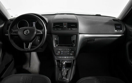 Skoda Yeti I рестайлинг, 2015 год, 1 179 000 рублей, 15 фотография