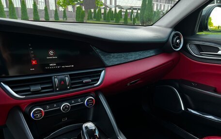 Alfa Romeo Giulia II, 2019 год, 1 750 000 рублей, 14 фотография