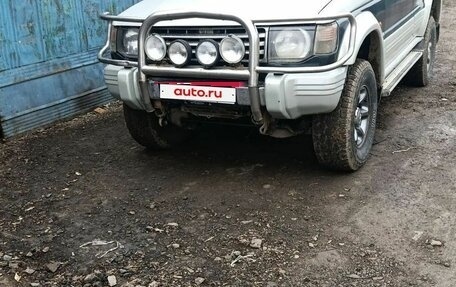 Mitsubishi Pajero III рестайлинг, 1994 год, 350 000 рублей, 2 фотография