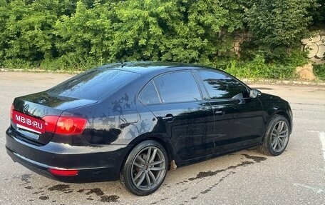 Volkswagen Jetta VI, 2011 год, 850 000 рублей, 4 фотография