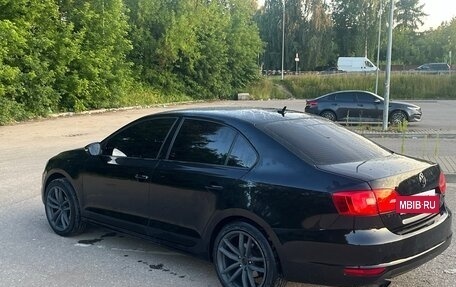 Volkswagen Jetta VI, 2011 год, 850 000 рублей, 5 фотография