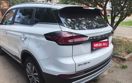 Geely Atlas, 2023 год, 2 100 000 рублей, 4 фотография