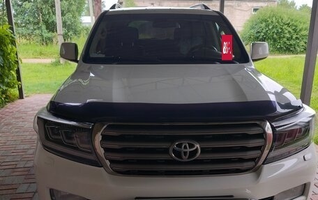 Toyota Land Cruiser 200, 2010 год, 3 100 000 рублей, 18 фотография