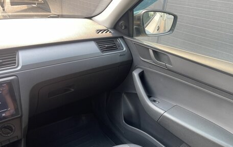 Skoda Rapid I, 2015 год, 860 000 рублей, 18 фотография