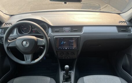Skoda Rapid I, 2015 год, 860 000 рублей, 14 фотография