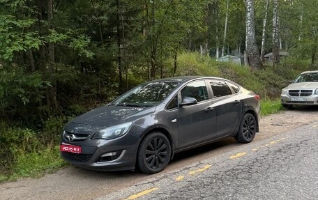 Opel Astra J, 2013 год, 650 000 рублей, 1 фотография