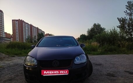 Volkswagen Golf V, 2004 год, 475 000 рублей, 2 фотография