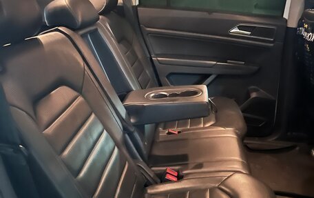Volkswagen Teramont I, 2018 год, 3 800 000 рублей, 14 фотография