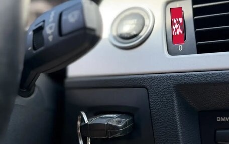 BMW 3 серия, 2008 год, 900 000 рублей, 18 фотография
