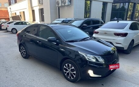 KIA Rio III рестайлинг, 2013 год, 850 000 рублей, 20 фотография