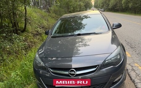 Opel Astra J, 2013 год, 650 000 рублей, 2 фотография