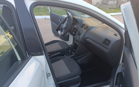 Volkswagen Polo VI (EU Market), 2013 год, 850 000 рублей, 9 фотография