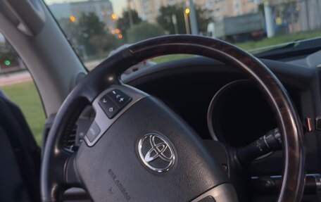 Toyota Land Cruiser 200, 2011 год, 3 100 000 рублей, 12 фотография
