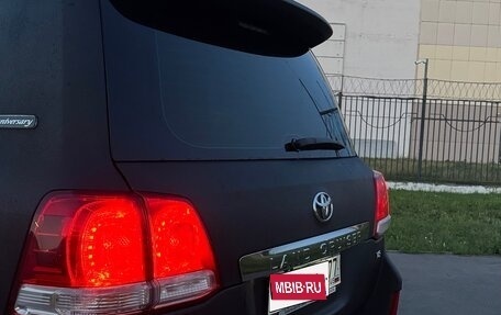 Toyota Land Cruiser 200, 2011 год, 3 100 000 рублей, 2 фотография