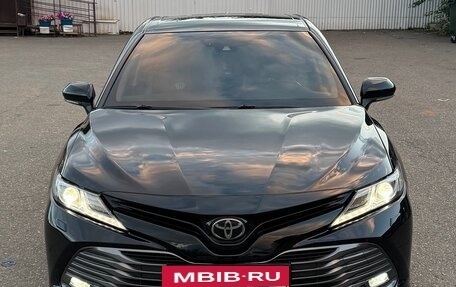 Toyota Camry, 2018 год, 2 450 000 рублей, 7 фотография