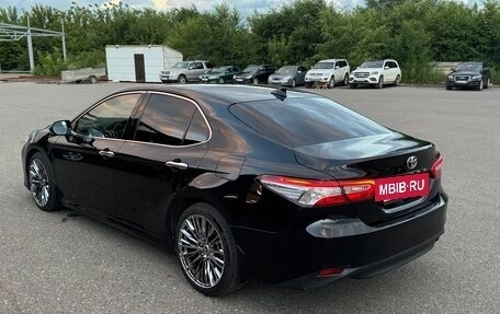 Toyota Camry, 2018 год, 2 450 000 рублей, 11 фотография