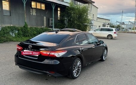 Toyota Camry, 2018 год, 2 450 000 рублей, 10 фотография