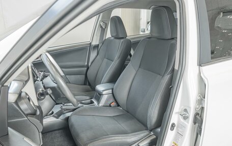 Toyota RAV4, 2013 год, 1 700 000 рублей, 10 фотография