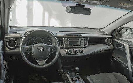 Toyota RAV4, 2013 год, 1 700 000 рублей, 6 фотография
