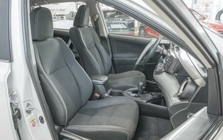 Toyota RAV4, 2013 год, 1 700 000 рублей, 8 фотография