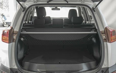 Toyota RAV4, 2013 год, 1 700 000 рублей, 24 фотография