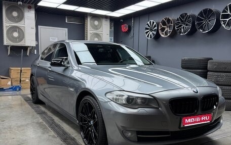 BMW 5 серия, 2011 год, 1 800 000 рублей, 1 фотография