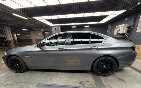 BMW 5 серия, 2011 год, 1 800 000 рублей, 5 фотография