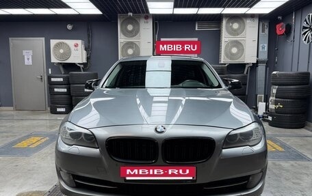 BMW 5 серия, 2011 год, 1 800 000 рублей, 4 фотография