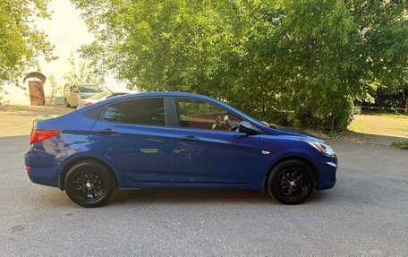 Hyundai Solaris II рестайлинг, 2013 год, 900 000 рублей, 2 фотография