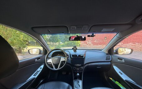 Hyundai Solaris II рестайлинг, 2013 год, 900 000 рублей, 5 фотография