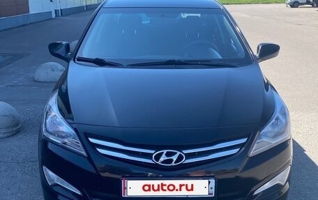 Hyundai Solaris II рестайлинг, 2015 год, 875 000 рублей, 1 фотография