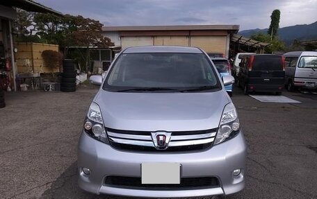 Toyota ISis I, 2015 год, 1 047 000 рублей, 2 фотография