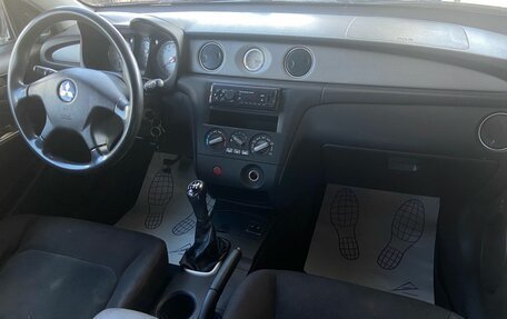 Mitsubishi Outlander III рестайлинг 3, 2004 год, 299 000 рублей, 8 фотография