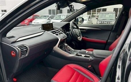 Lexus NX, 2021 год, 2 600 000 рублей, 11 фотография