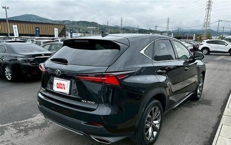 Lexus NX, 2021 год, 2 600 000 рублей, 6 фотография