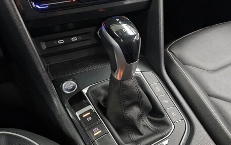 Volkswagen Tiguan II, 2023 год, 3 425 000 рублей, 6 фотография