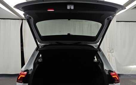 Volkswagen Tiguan II, 2023 год, 3 425 000 рублей, 20 фотография