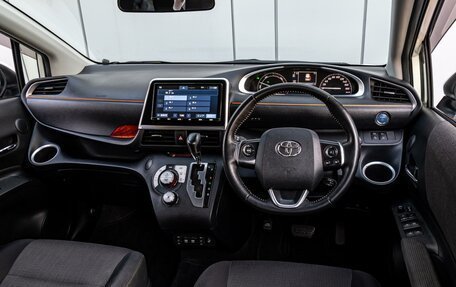 Toyota Sienta II, 2019 год, 1 850 000 рублей, 6 фотография
