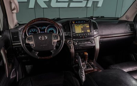 Toyota Land Cruiser 200, 2011 год, 3 699 000 рублей, 6 фотография
