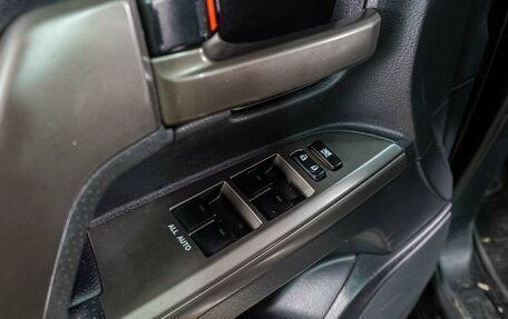 Toyota Land Cruiser 200, 2011 год, 3 699 000 рублей, 20 фотография
