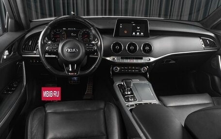 KIA Stinger I, 2018 год, 2 999 000 рублей, 17 фотография