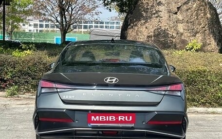 Hyundai Elantra, 2022 год, 1 350 000 рублей, 8 фотография